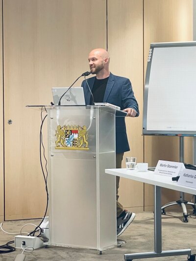 240514 Referent Martin Stammler beim Vortrag in der Vollversammlung